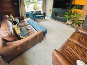 Lounge- click for photo gallery